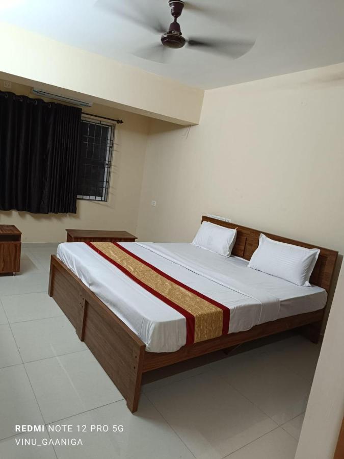 Premier Inn Lodge Мангалор Экстерьер фото